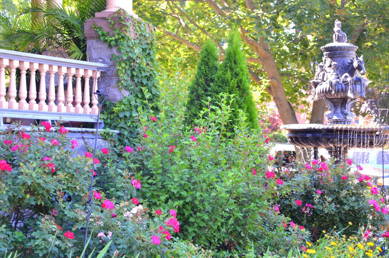 Union Gables (Adults Only) Hotel Саратога Спрингс Екстериор снимка